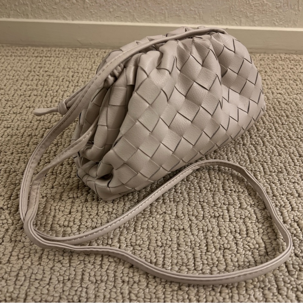 Leather Ivory Pouch BV style